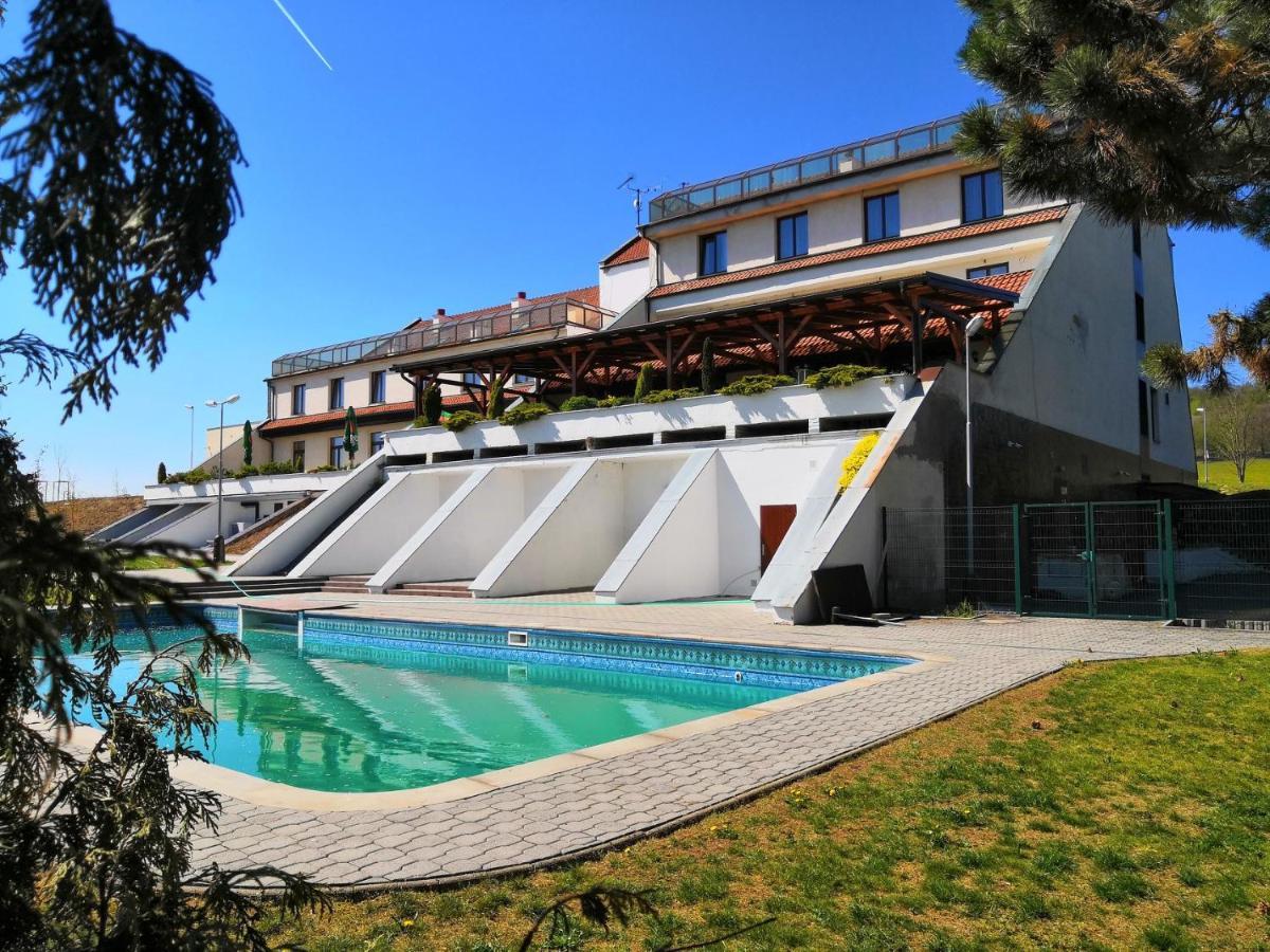 Hotel Berounka Hrebecniky Exterior photo